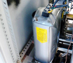 国产低压电容器故障图