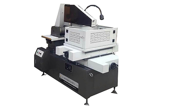 电力补偿电容器在光伏产业纱线切割机中的应用