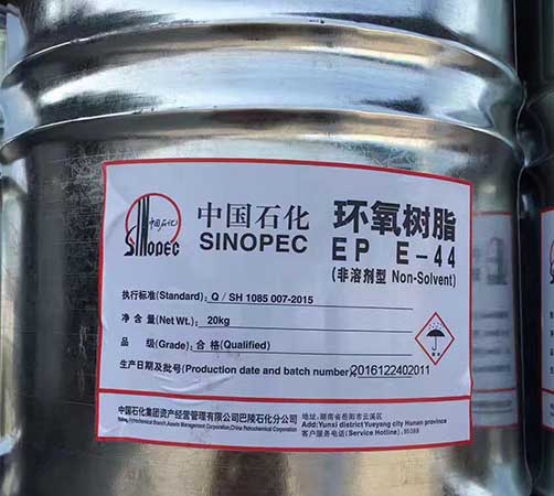 电力电容器渗油的原因1