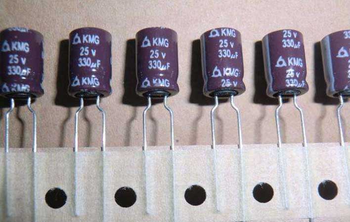 关于电力电容器之电解电容器的由来1