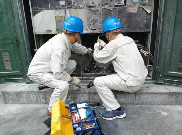电力电容器爆炸事故处理