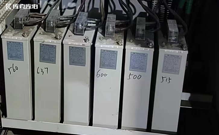 电力电容器