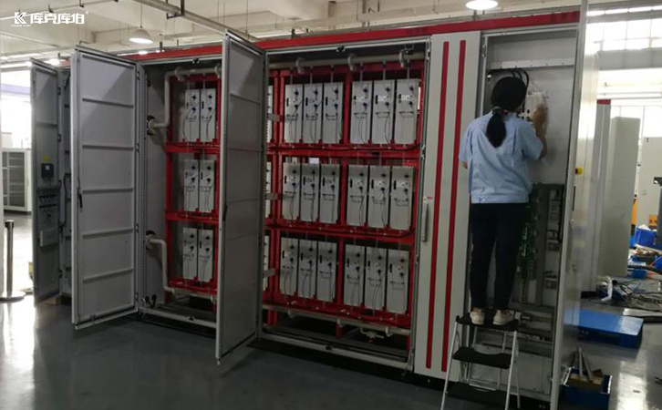 无功补偿装置