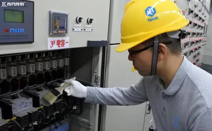 电力电容器
